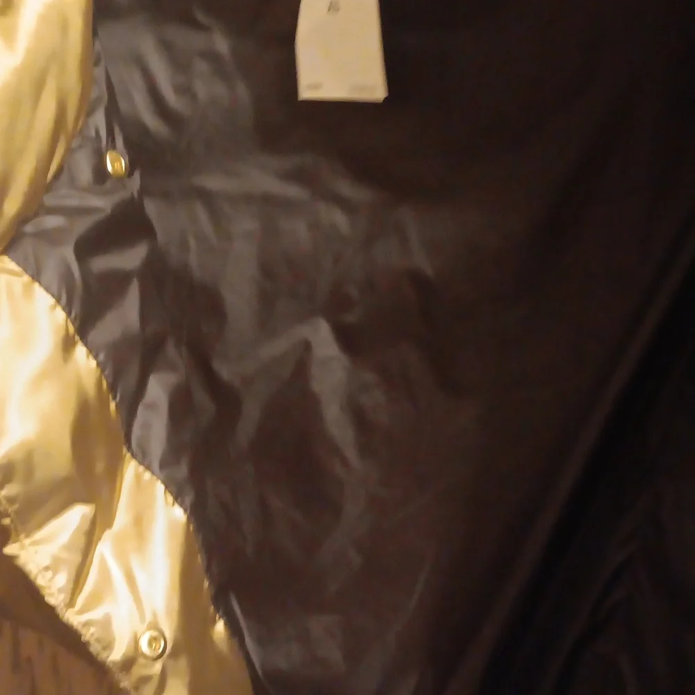 BRAND NEW Ralph Lauren Women's Metallic Gold Puffer Vest - Picture 5 of 8